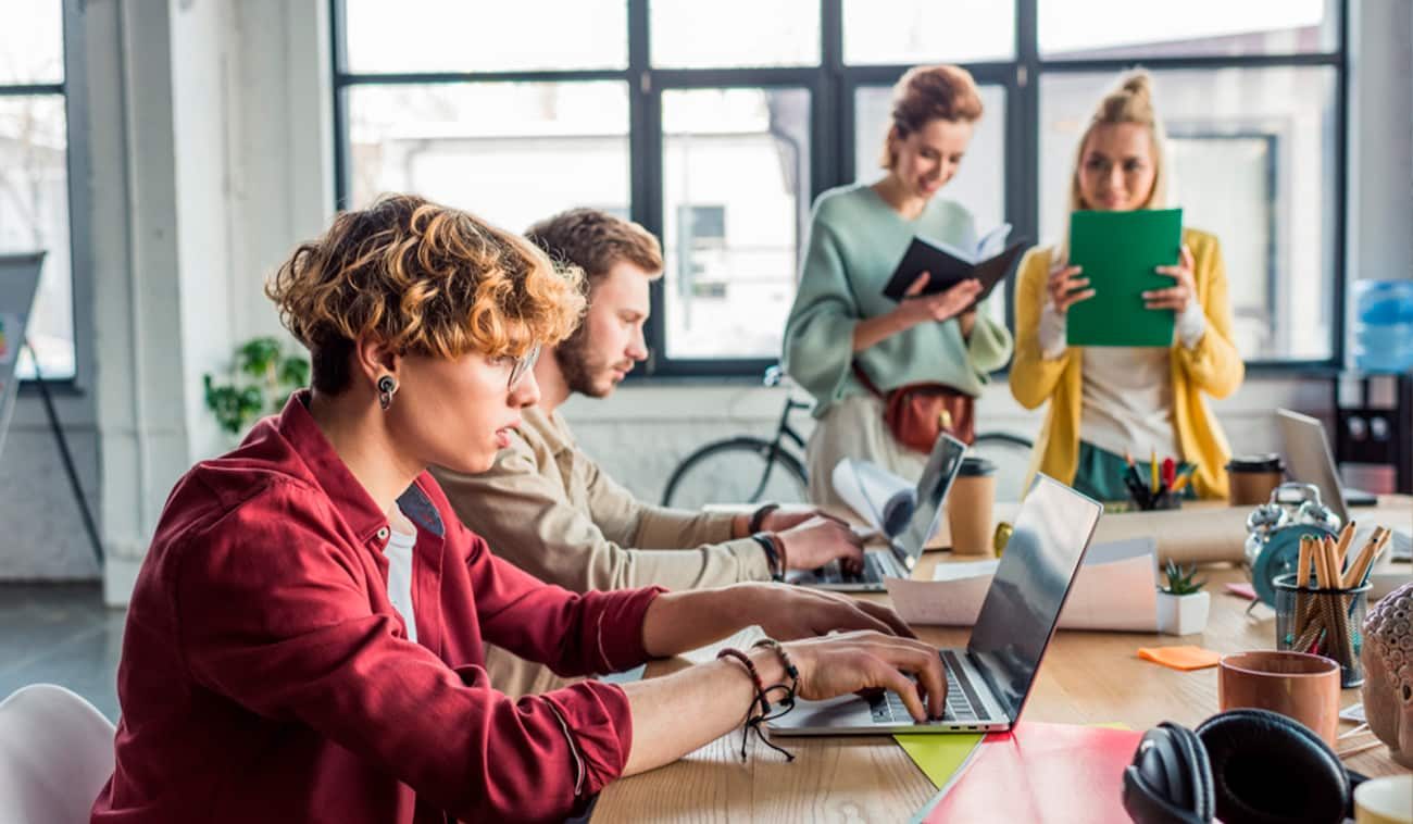 Differences between the coworking model and a private office