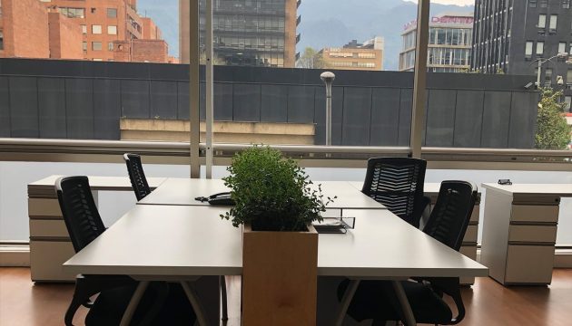 una oficina tradicional o una oficina compartida