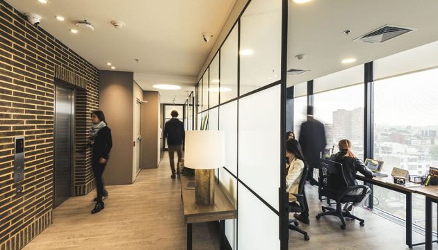 impacto de la presencialidad en el mercado de oficinas amobladas