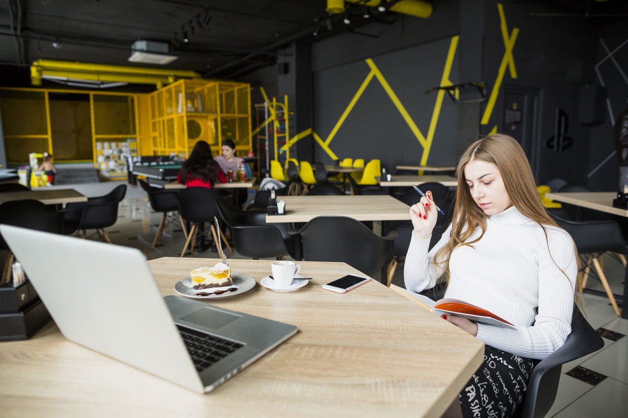 Espacios que inspiran y conectan: Coworking para nómadas digitales en BogotáEspacios que inspiran y conectan: Coworking para nómadas digitales en Bogotá