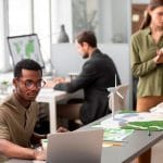 ¿Cómo se puede ahorrar energía en una oficina de coworking?