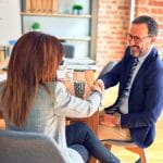 Cómo encontrar y crear conexiones comerciales en un coworking